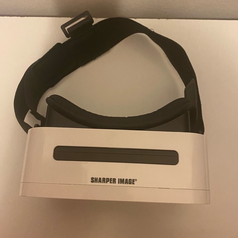 VR Headset - Picture 3 of 4